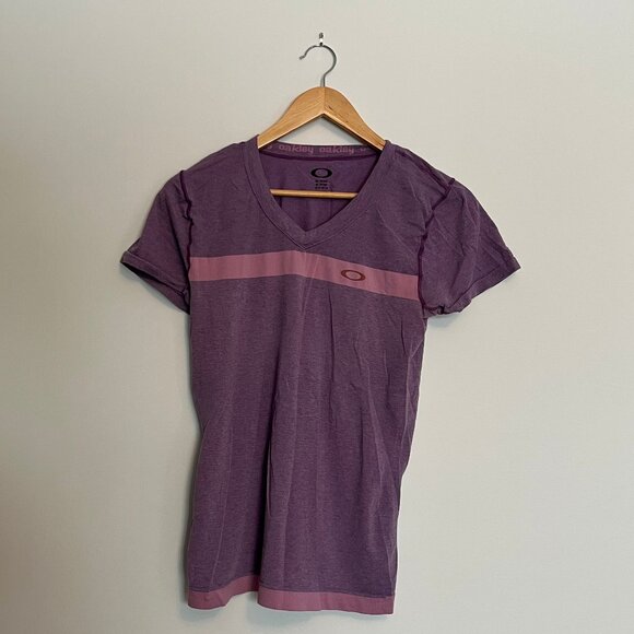 Oakley. T-Shirt. Light Purple/ Pink Color. Size Medium. Womens. - Picture 1 of 5